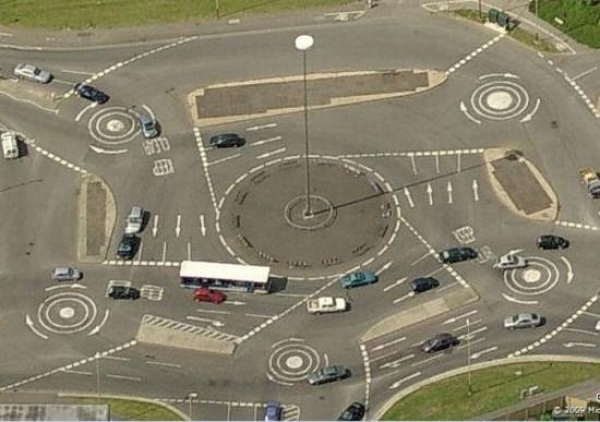  Magic Roundabout